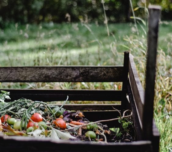 How to build your own home compost bin